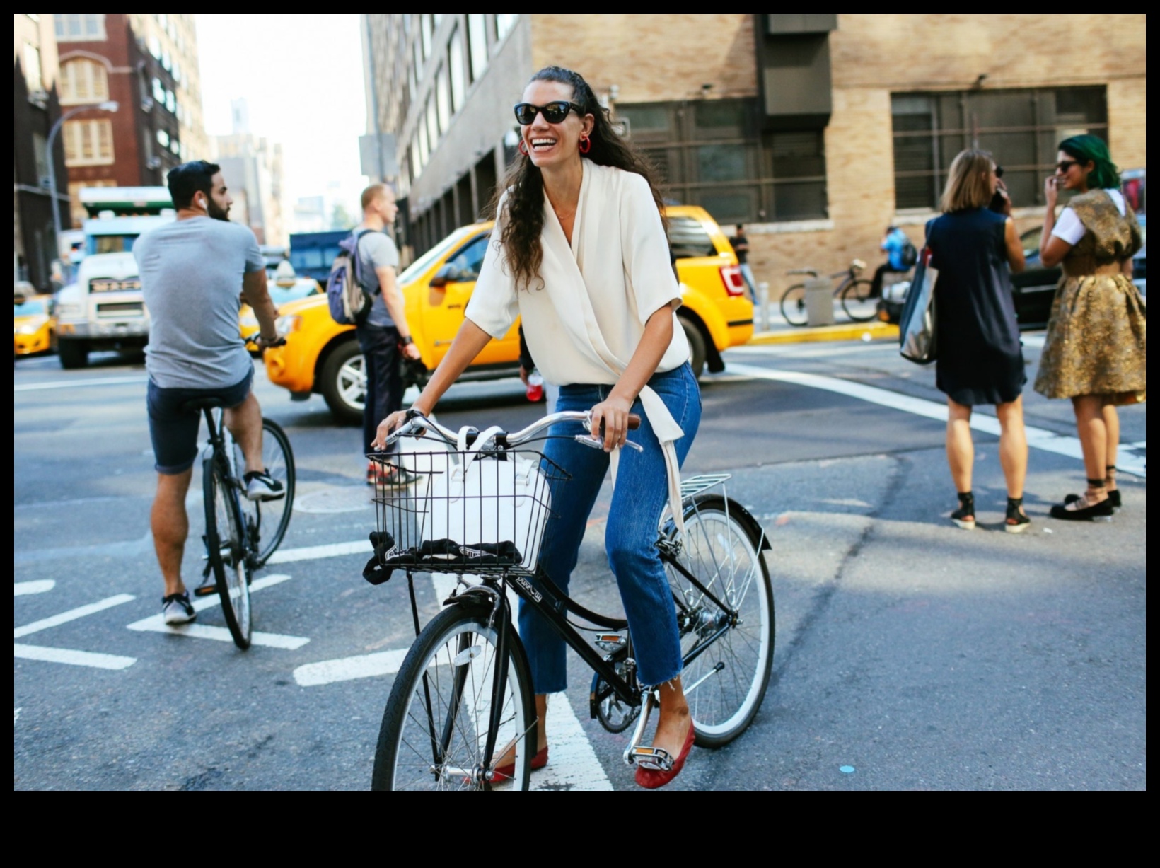 Tendințe urbane de biciclete: fuziunea stilului și funcționalității în ciclismul urban