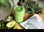 Smoothie-uri slabe și verzi, cu conținut scăzut de calorii, care te vor face să te simți uimitor